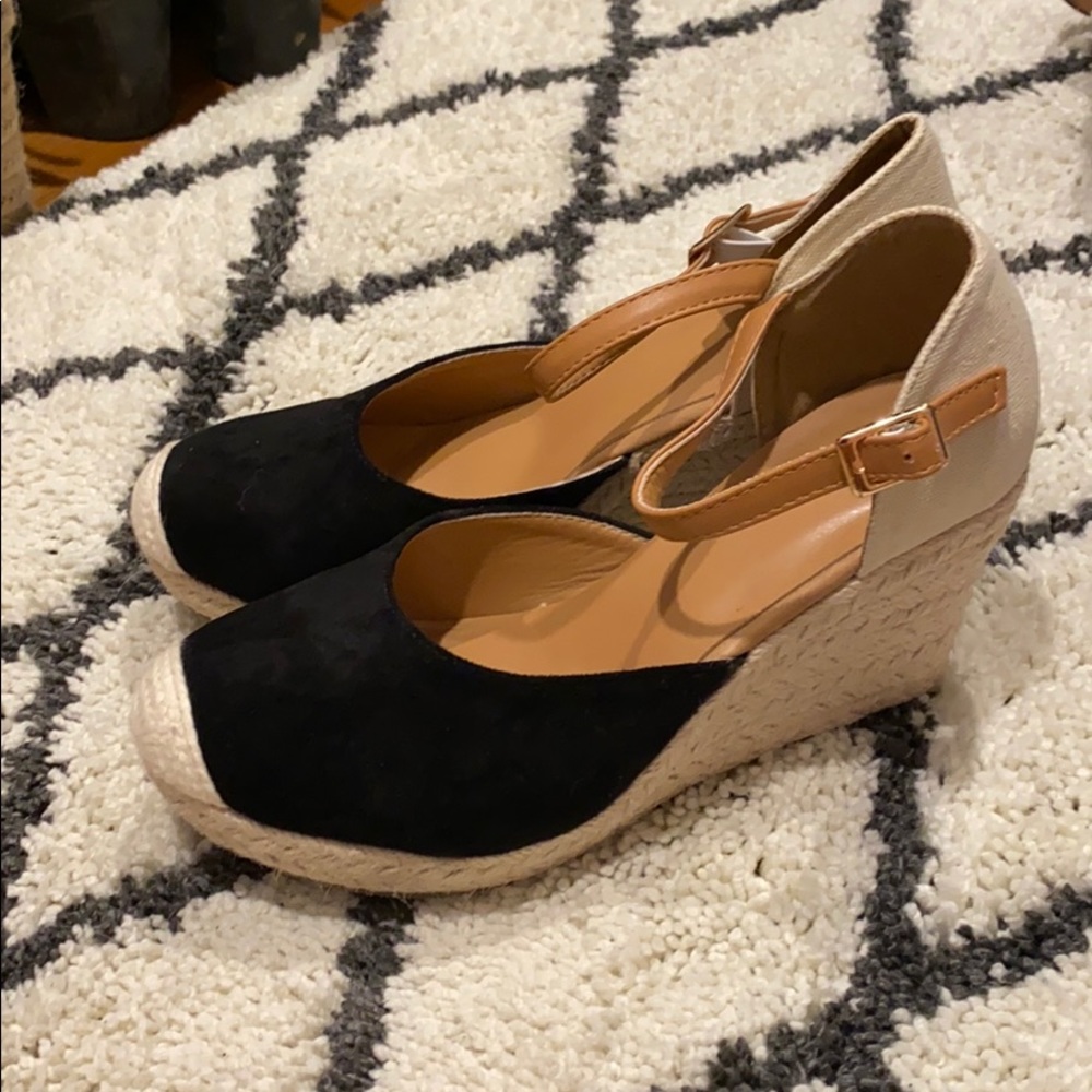 Women’s Size 8 sandals/Wedges